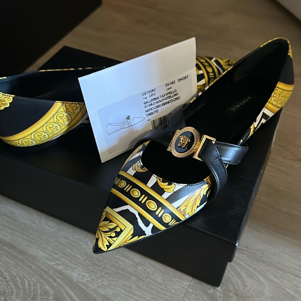 Versace ballerina flats authentic wore for less than 5 hrs